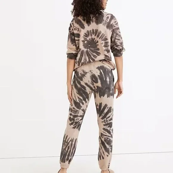 Madewell (Re)sourced Cotton Retro Sweatpants in Swirl Tie-Dye - Picture 2 of 6